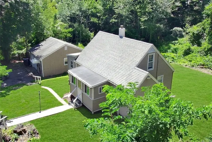 21 Narragansett Road, Cumberland, RI 02864 - #3