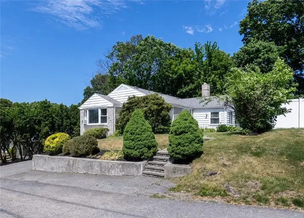 59 N Williams Street, Johnston, RI 02919