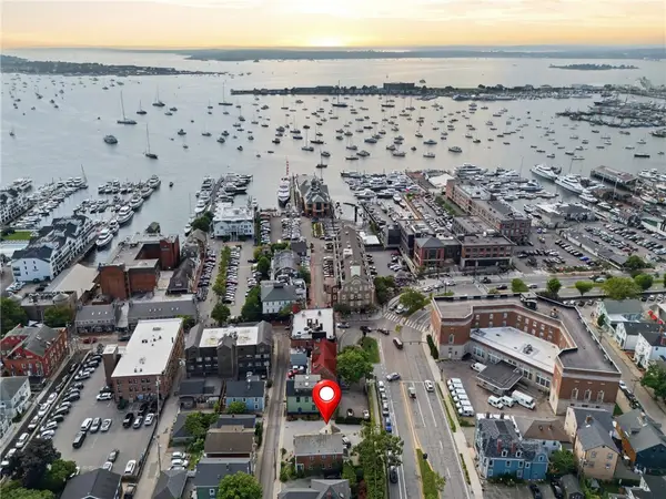 20 Fair Street, Newport, RI 02840