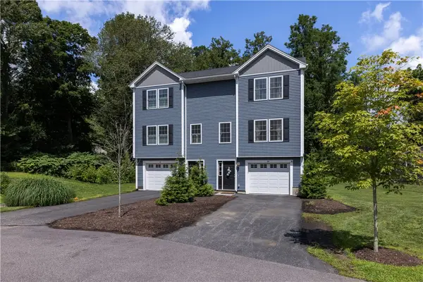 39 Stone Bridge Drive, South Kingstown, RI 02879