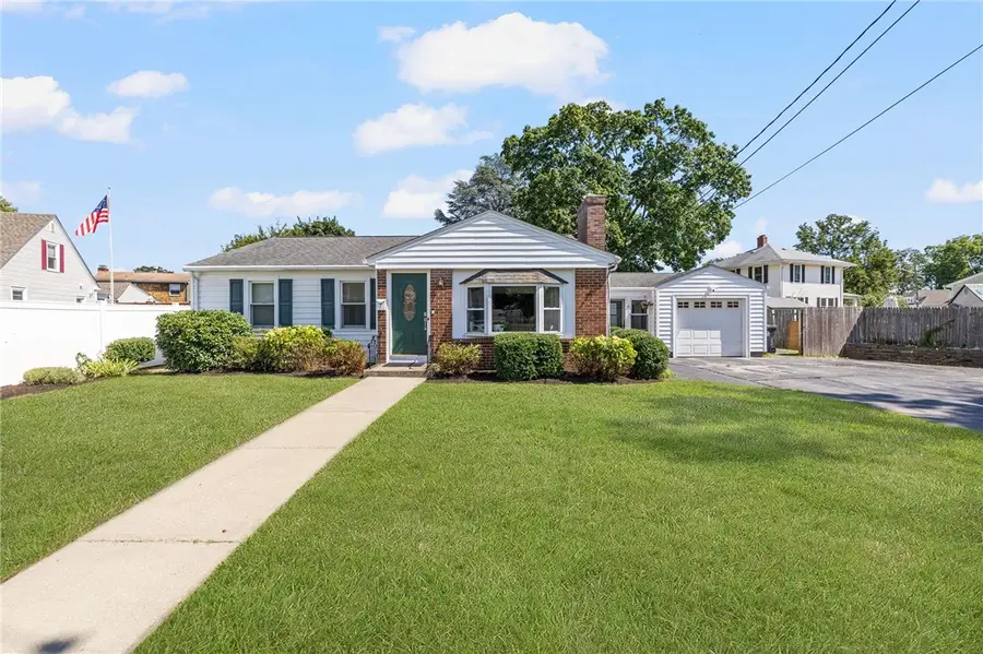 7 Woodbine Street, Riverside, RI 02915 - #3