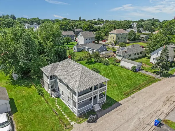 46 E Street, Bristol, RI 02809