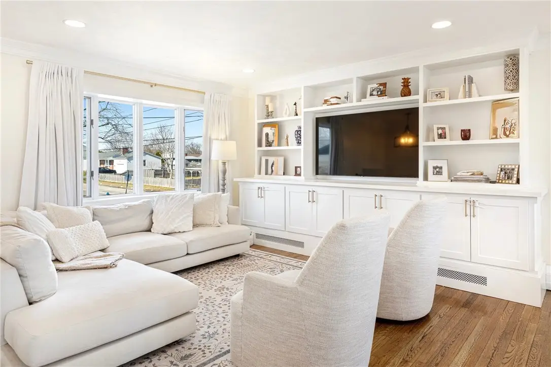 6 Jenkins Street, Bristol, RI 02809 - #1