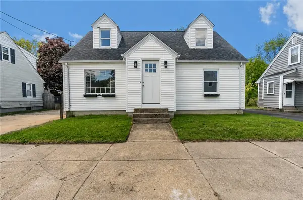 25 Gloria Street, Pawtucket, RI 02861