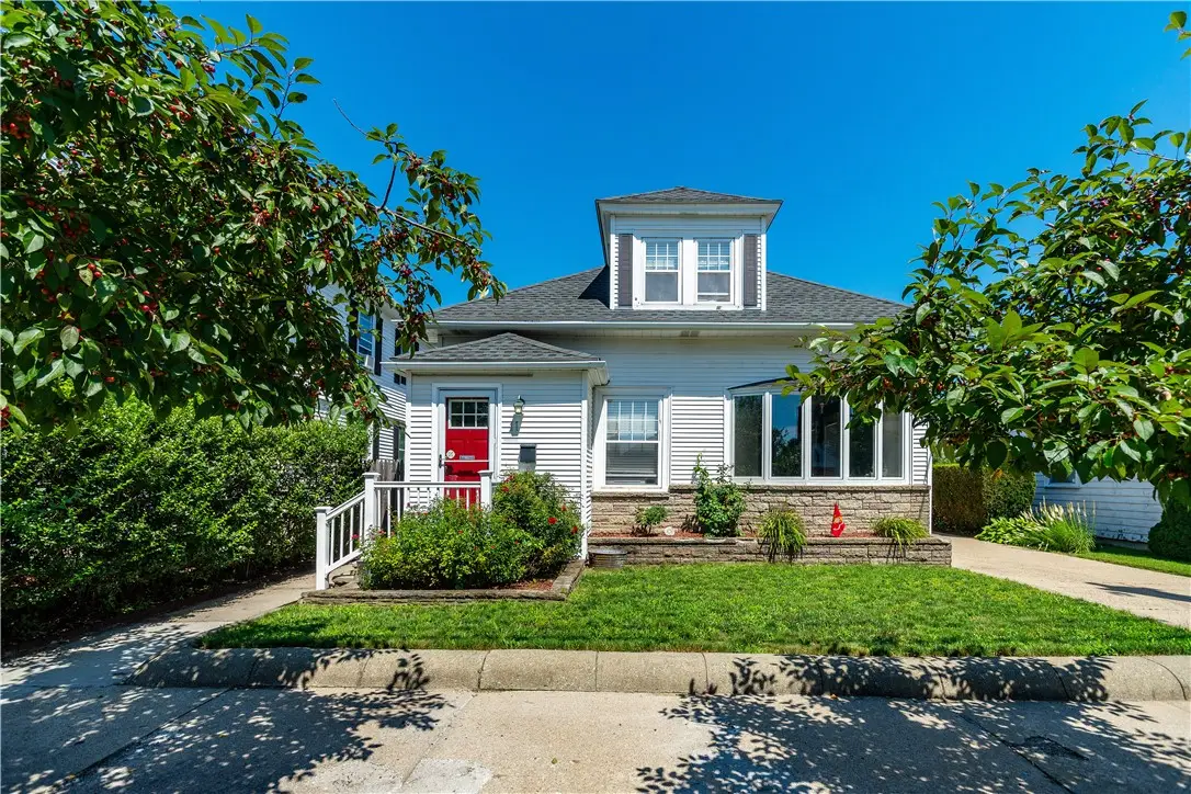 11 Metropolitan Road, Providence, RI 02908 - #1