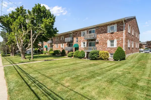 200 Manville Hill Road #B30, Cumberland, RI 02864