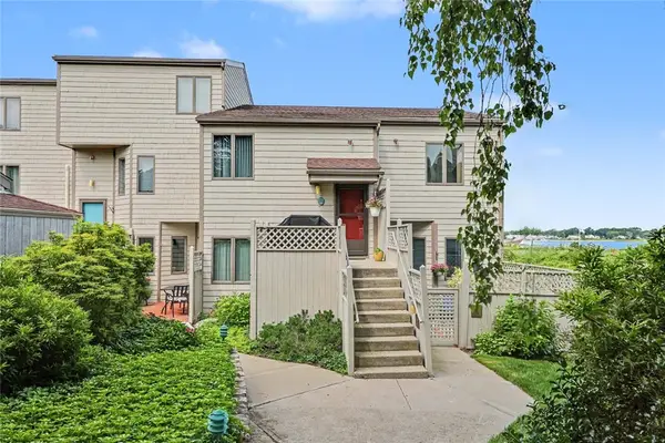 12 Sea Breeze Lane, Bristol, RI 02809