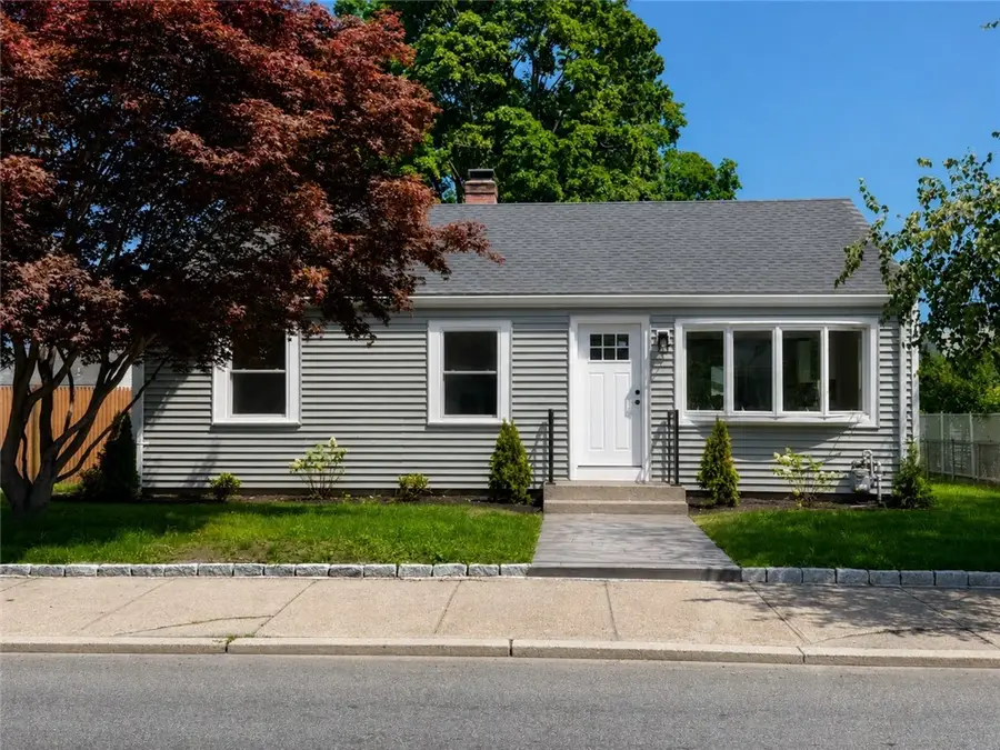 496 Beverage Hill Avenue, Pawtucket, RI 02961 - #2