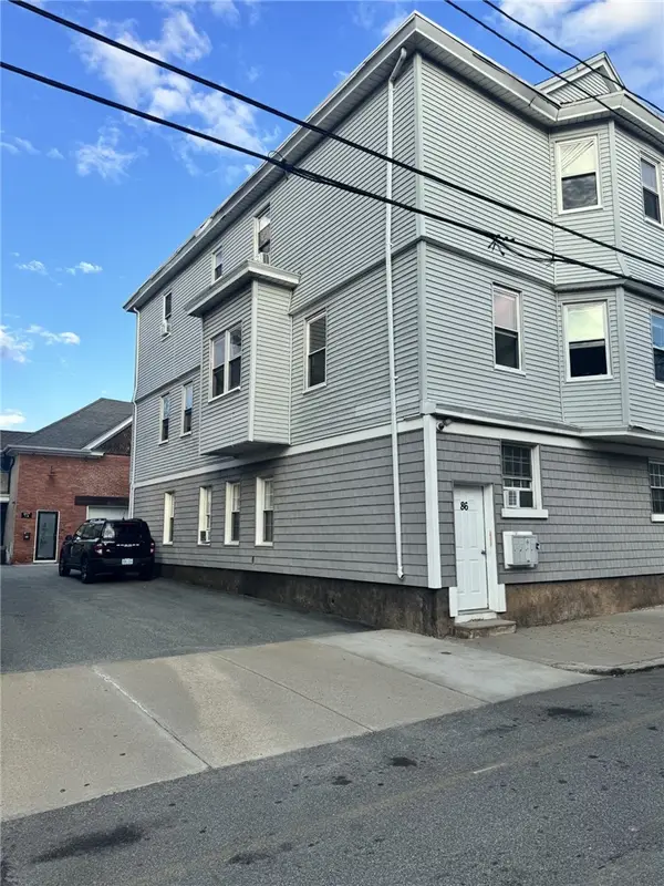 86 Sutton Street, Providence, RI 02903
