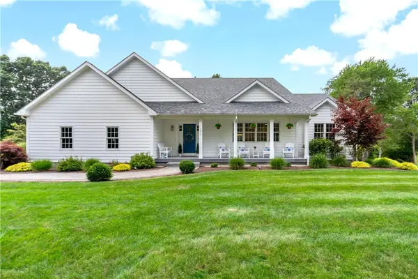 206 Poppasquash Road, Bristol, RI 02809