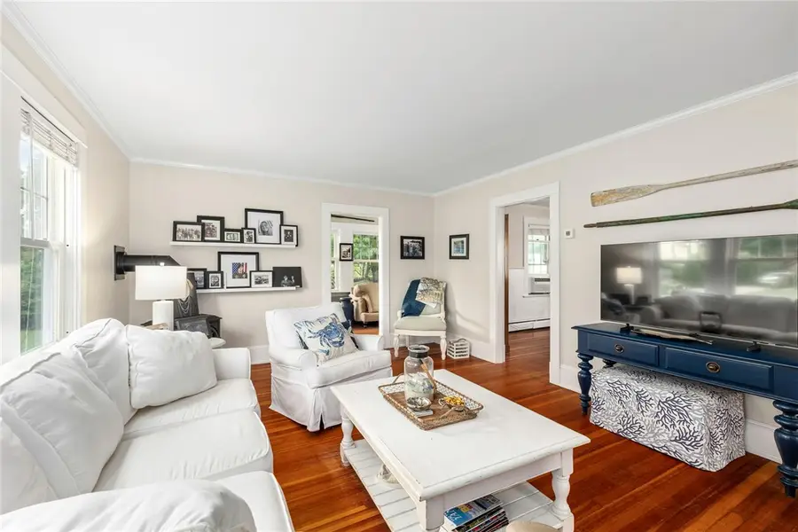 174 Kenyon Avenue, South Kingstown, RI 02879 - #3