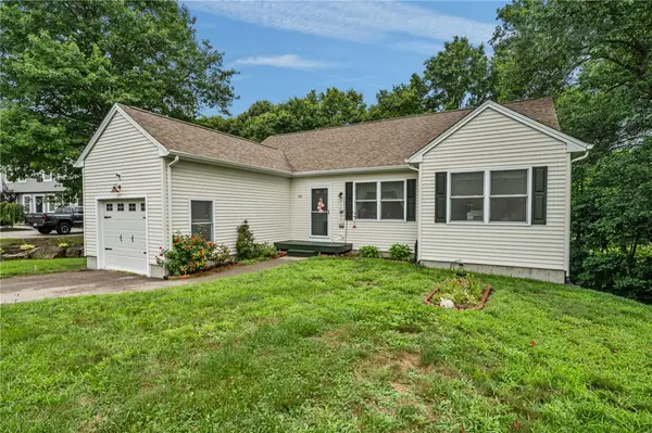 30 Fieldstone Way, Westerly, RI 02891