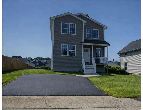 27 Hoppin Avenue, East Providence, RI 02915