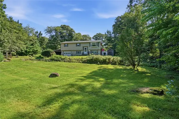 1564 Victory Highway, Coventry, RI 02827