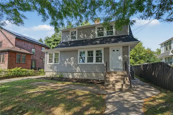 62 Dunbar Avenue, East Providence, RI 02916