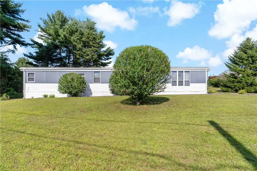 5 Lane #f, Coventry, RI 02816 - #3