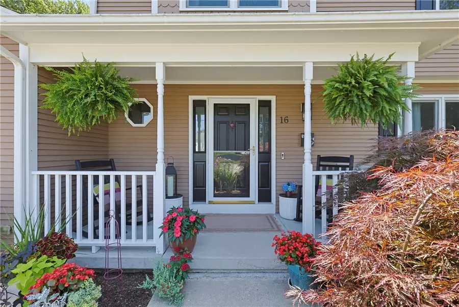 16 Heritage Court, Cranston, RI 02921 - #2