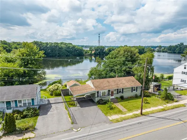 42 Roger Williams Avenue, East Providence, RI 02916