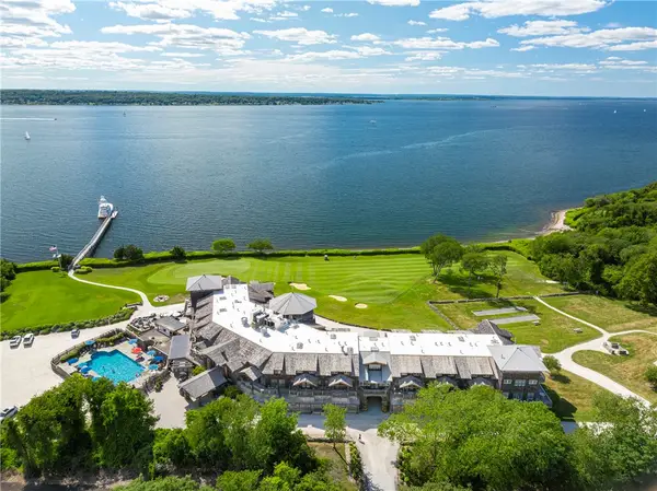 125 Cory's Lane, Portsmouth, RI 02871
