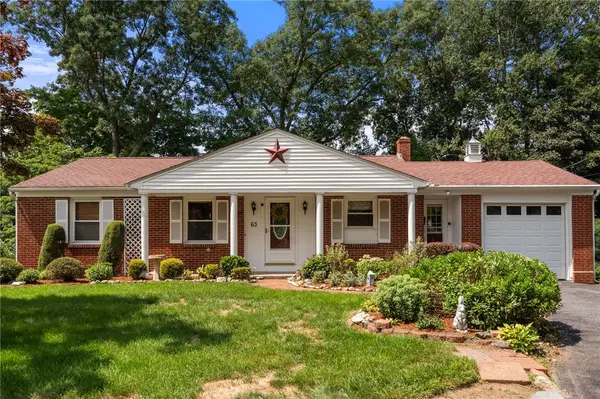63 Pine Crest Drive, Woonsocket, RI 02895