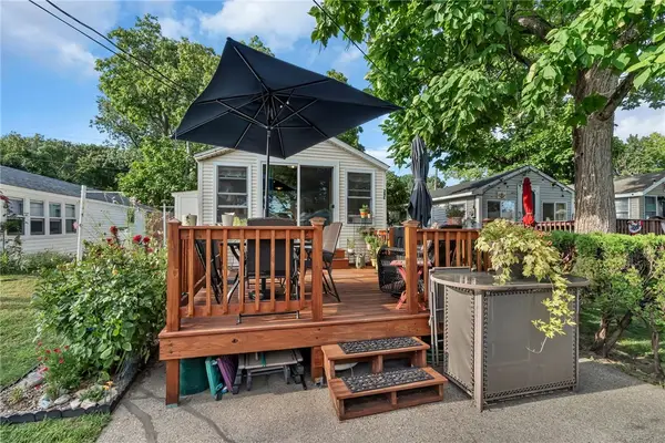 29 E Andrew Comstock Road, Warwick, RI 02886