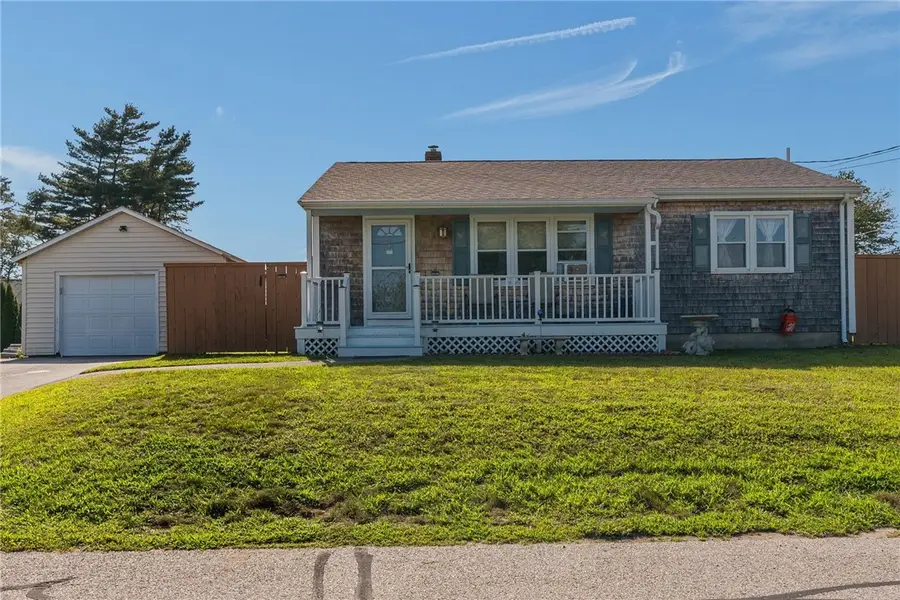 7 Thurston Avenue, Portsmouth, RI 02871 - #2