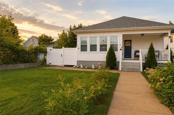 6 Warwick Road, Pawtucket, RI 02861