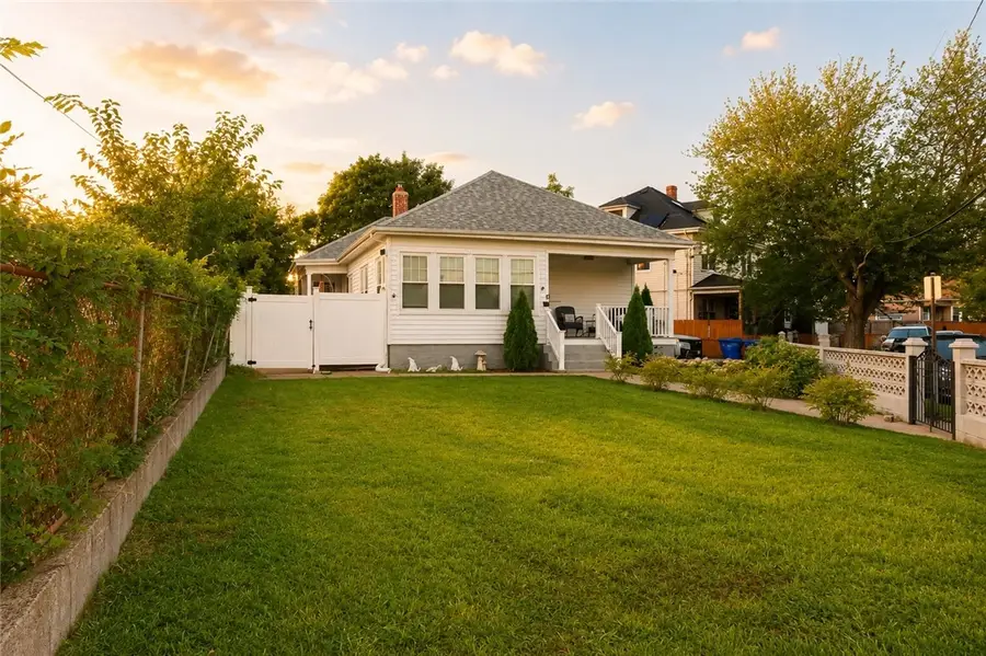 6 Warwick Road, Pawtucket, RI 02861 - #2