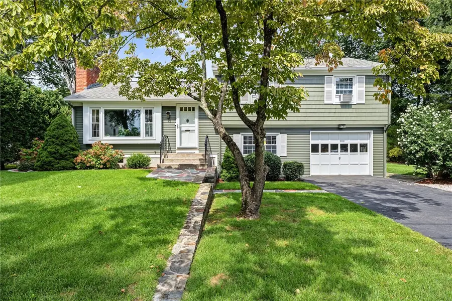 10 Cherry Lane, Barrington, RI 02806 - #2