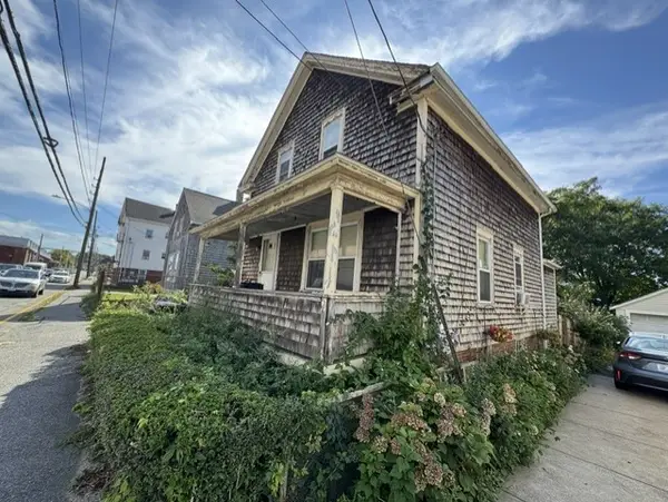397 Metacom Avenue, Warren, RI 02885