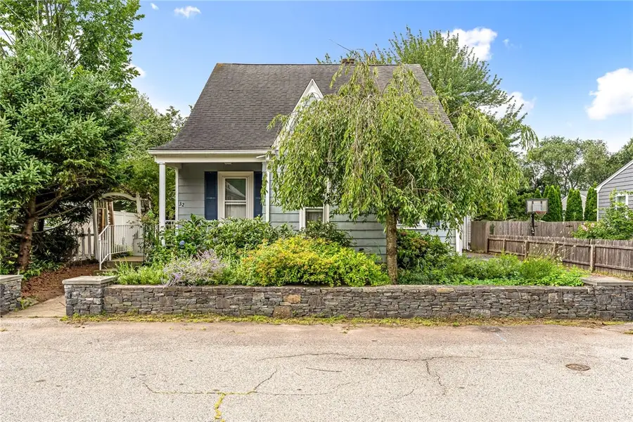 32 Benbridge Avenue, Warwick, RI 02888 - #2