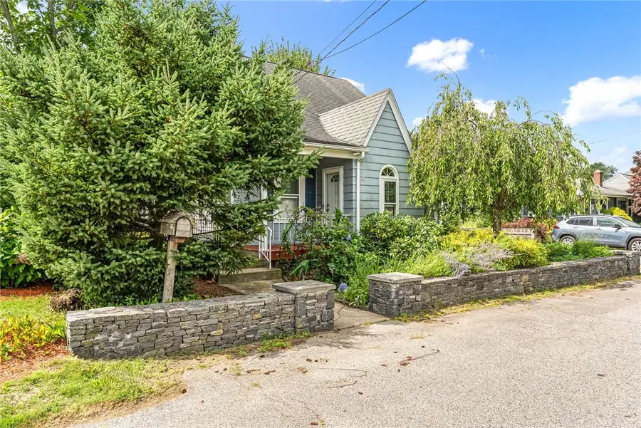 32 Benbridge Avenue, Warwick, RI 02888 - #3