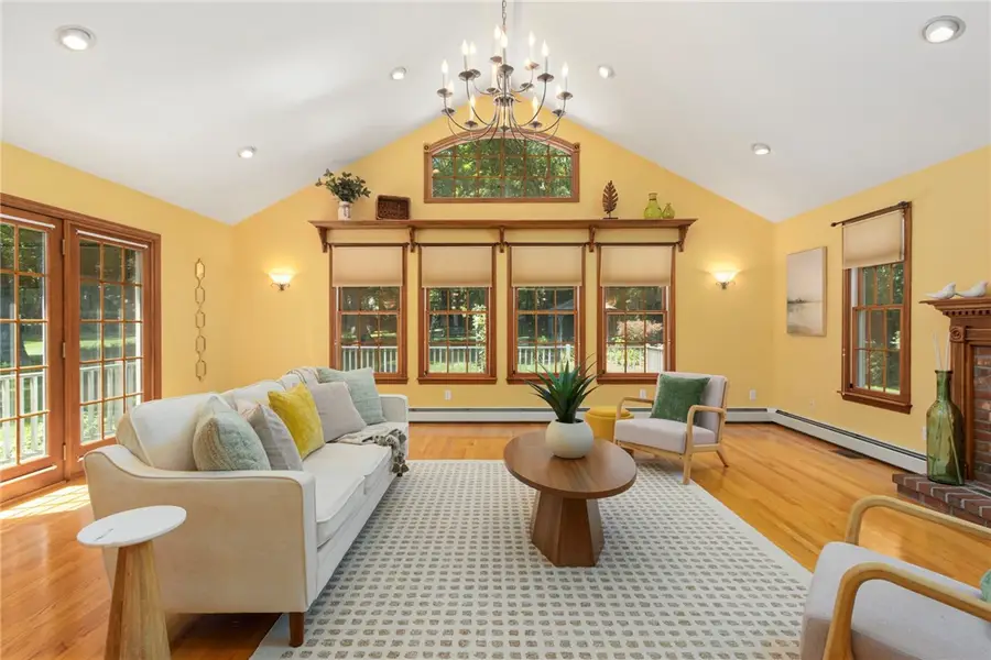 86 Wickham Road, North Kingstown, RI 02852 - #3
