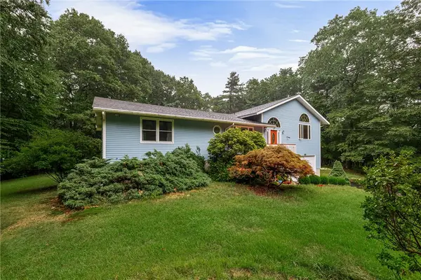 2157 Middle Road, East Greenwich, RI 02818