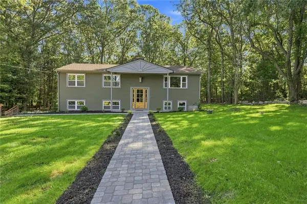 154 Spring Valley Drive, East Greenwich, RI 02818