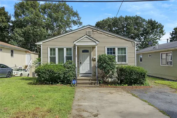 29 Stillwater Avenue, Providence, RI 02908