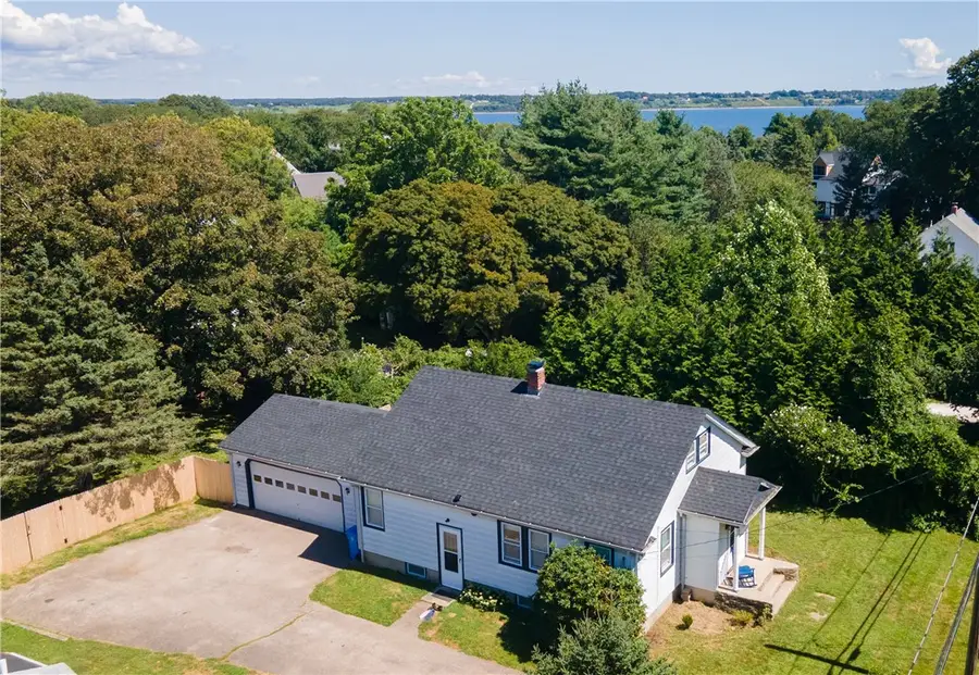 222 Peckham Avenue, Middletown, RI 02842 - #2