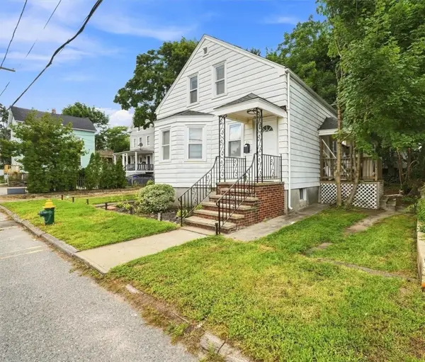 40 Sherwood Street, Providence, RI 02908