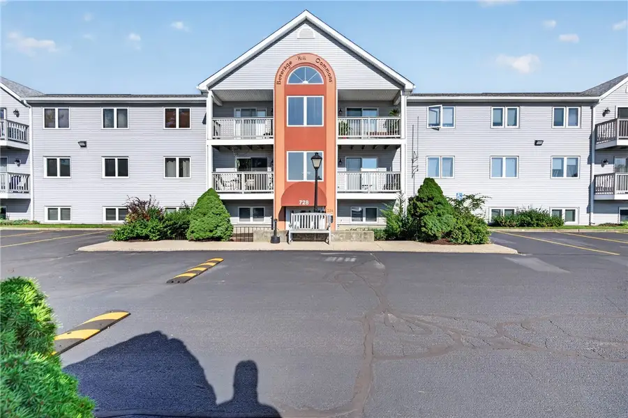 728 Beverage Hill Avenue #17, Pawtucket, RI 02861 - #2
