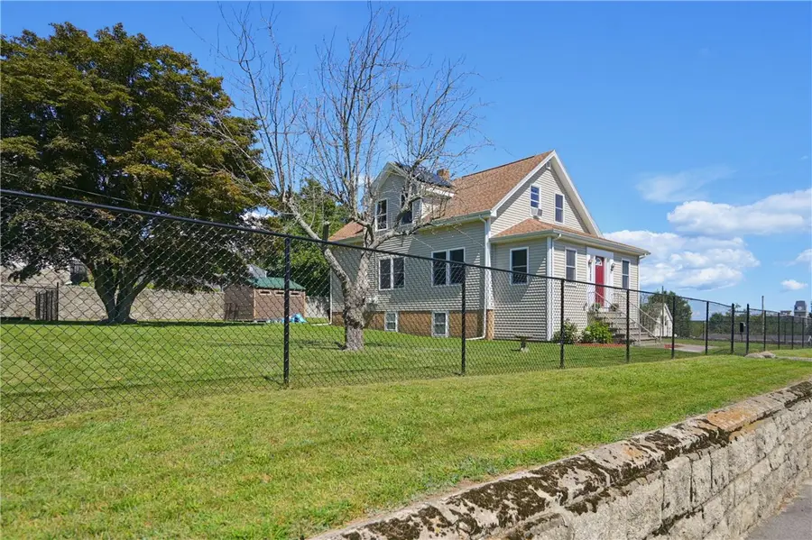 40 Walnut Street, Tiverton, RI 02878 - #3