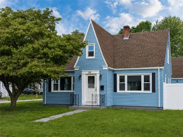 95 Ames Street, Pawtucket, RI 02861