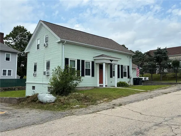 8 Bates Avenue, Coventry, RI 02816