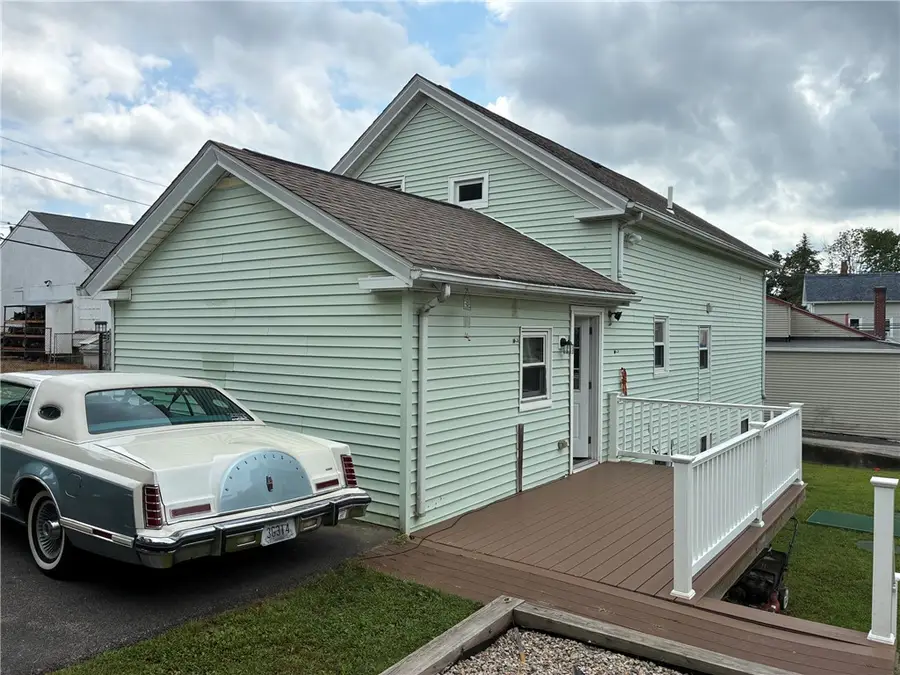 8 Bates Avenue, Coventry, RI 02816 - #3