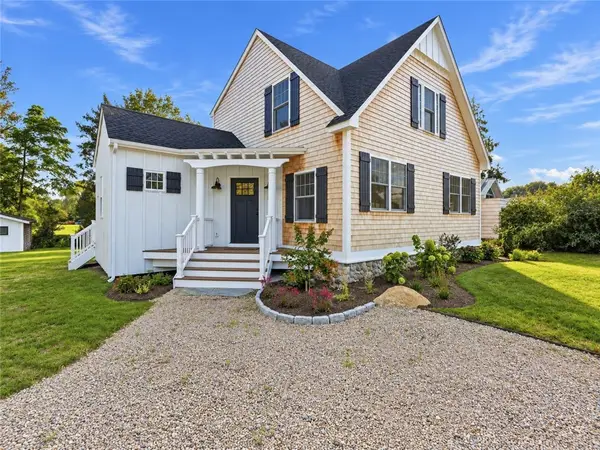 19 Traymore Street, Charlestown, RI 02813