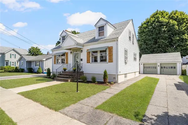 26 Gurney Street, East Providence, RI 02914