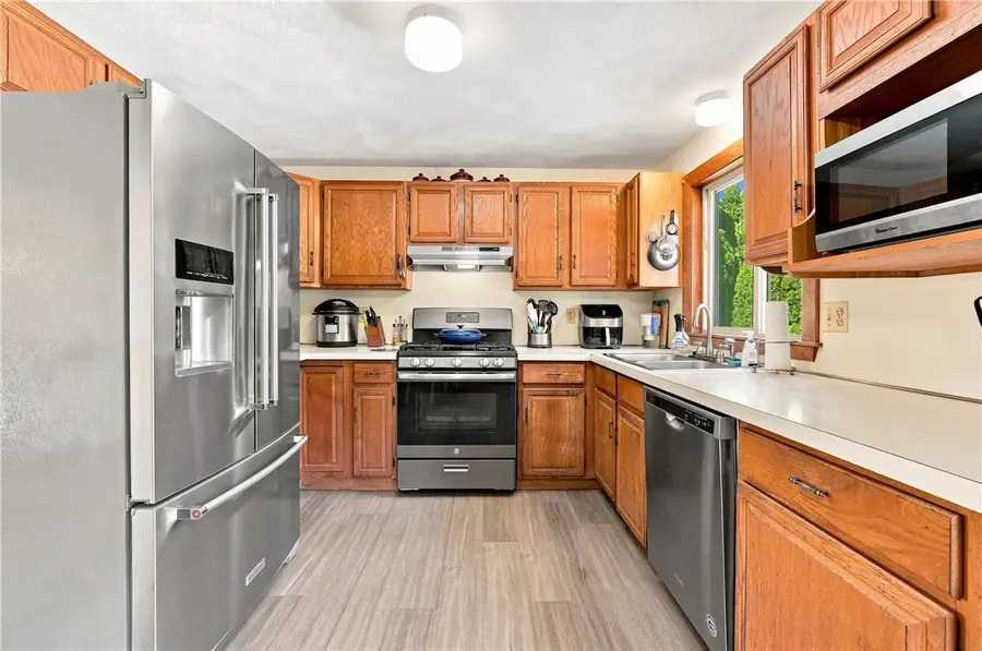 18 Lunn Street, Riverside, RI 02915 - #2