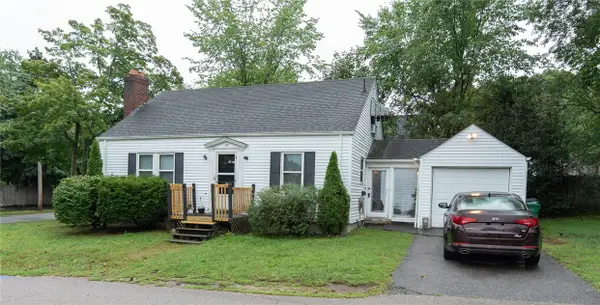 28 Hayward Road, Warwick, RI 02888