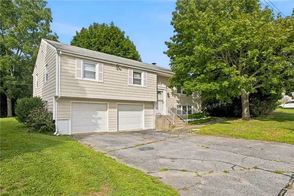 63 Bourbon Street, Portsmouth, RI 02871