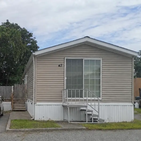 245 Manton Street, Pawtucket, RI 02861