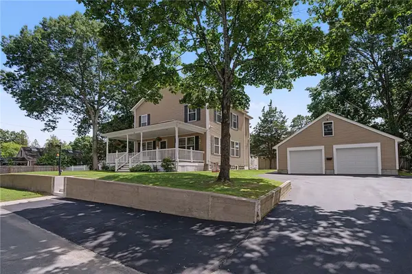 81 Rogers Avenue, Barrington, RI 02806
